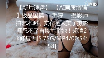 八块腹肌的高颜值欧美小哥哥拍写真太诱惑,摄影师忍不住发生性关系,激情互攻艹射(下) 