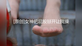 Al&mdash;金珍妮按摩变成了性爱