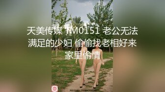 【娇小身材新人小萝莉】长相甜美无毛嫩穴！和男友操逼，抓起屌吸吮，站立插穴JB有点软，无法满足妹子