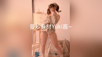 视觉冲击黑靴女上