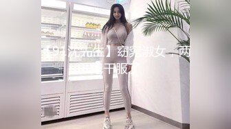 骚逼老婆被操出白沫