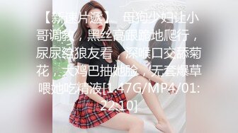  淫乱的房间嫩妹都很无奈啊，天天的面对各种抽插，几个骚逼让小哥轮着玩