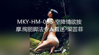  19牛仔短裤贫乳新人美女和炮友两场啪啪，特写深喉口交掰穴舔逼，干起来特别爽拨开裤子插入