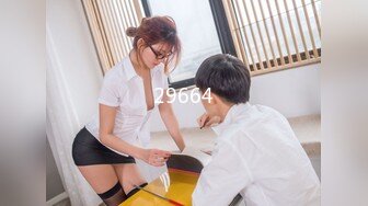 STP32245 性感紅唇美少婦！和大屌炮友操逼！抓起大屌一頓口，扶屌騎乘位深插到底，美臀上下猛砸，搞得少婦舒服了